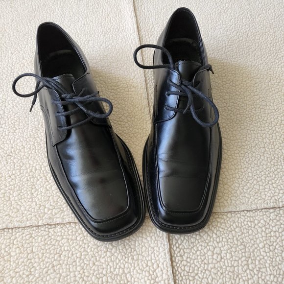 SZ 8.5  BLACK  LEATHER DRESS / CASUAL SHOES by BRUNELLO, Made in Italy main image 10
